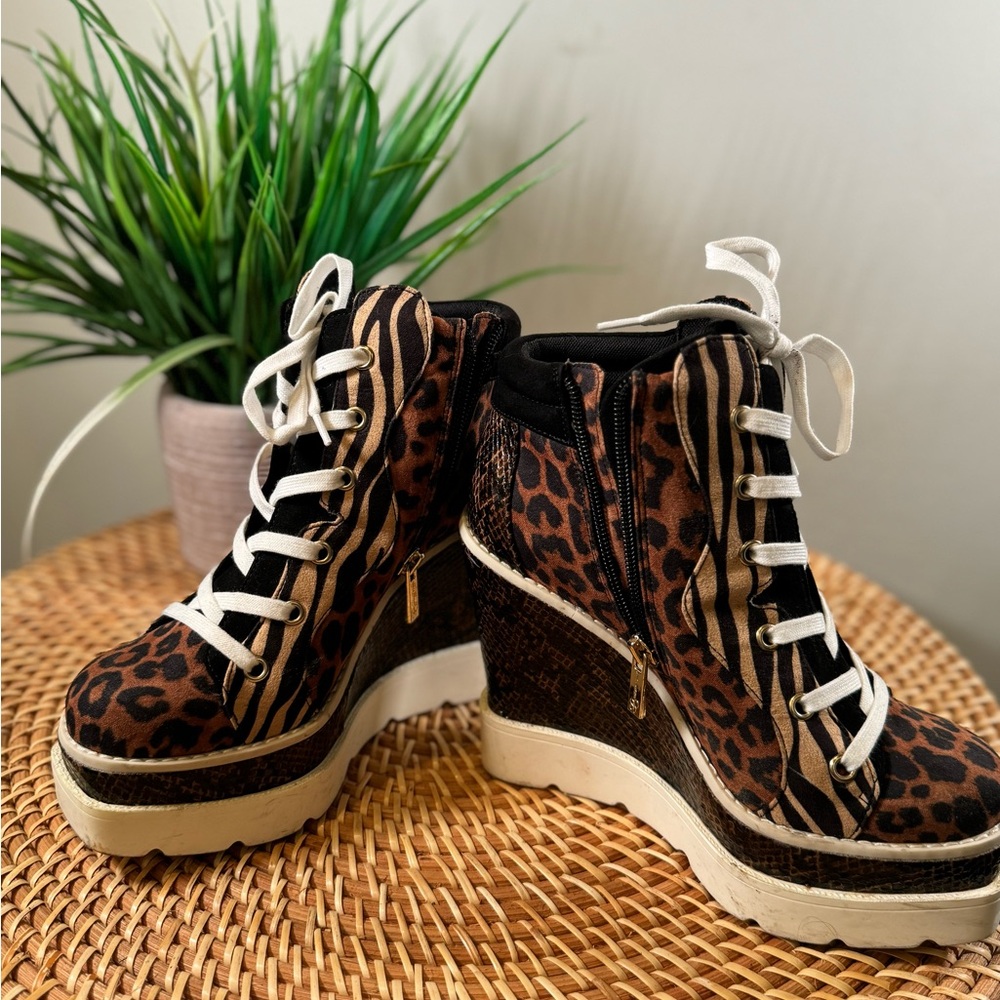 Size 37 (6/12). Jessica Jimpson Platform Sneakers. Animal Print